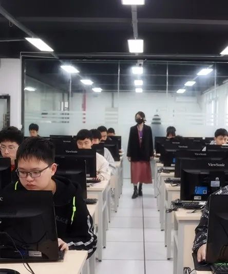 以考促学，以练筑梦——德阳通用电子科技学校高考仿真模拟考试圆满举行